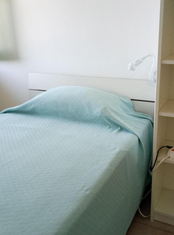A La Vue Chambre Bagno Condiviso Shared Both2Piano No Lift No Navetta A Pagamento Aria Condizionata Ed Extra Bed 3 Minuti A Piedi Da Bus Per Fiera Di Roma Fiumicino Exterior photo