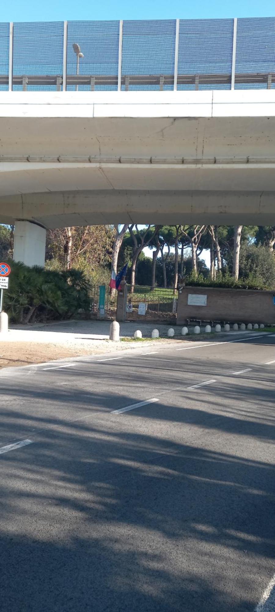 A La Vue Chambre Bagno Condiviso Shared Both2Piano No Lift No Navetta A Pagamento Aria Condizionata Ed Extra Bed 3 Minuti A Piedi Da Bus Per Fiera Di Roma Fiumicino Room photo